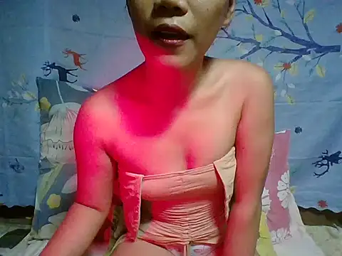 Snapshot of SweetHotBabe18 chatting on 03.27.26 SweetHotBabe18 online show from 03.27.26