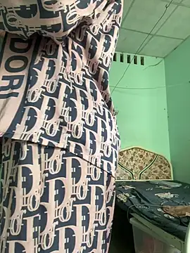 Snapshot of Lewd_couple chatting on 02.27.26 Lewd couple online show from 02.27.26