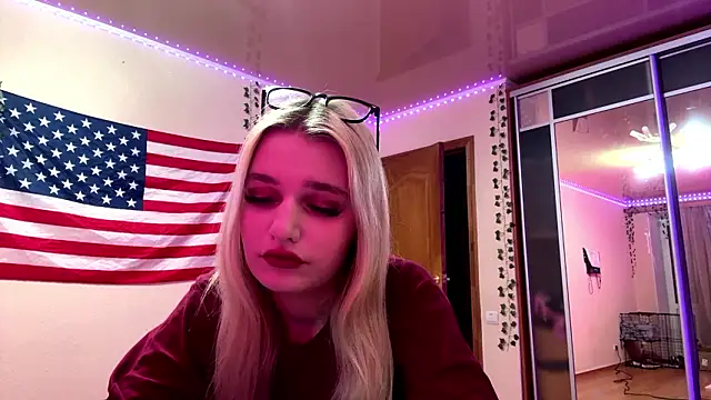 Snapshot of MiaBerlateen chatting on 03.02.26 MiaBerlateen online show from 03.02.26