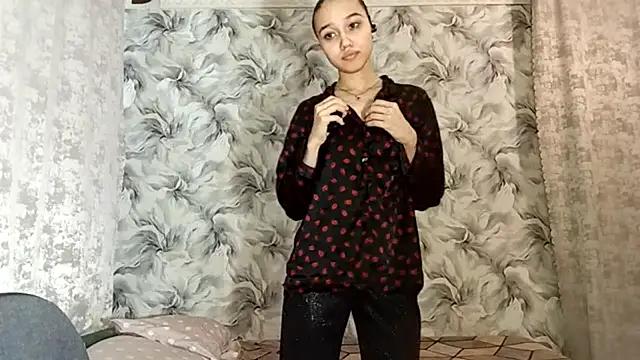 Snapshot of AnnettaBelsito chatting on 02.14.26 AnnettaBelsito online show from 02.14.26