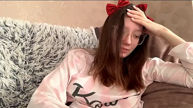 LakendraNoren online show from 02.15.26