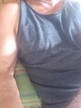 Snapshot of RocoGrueso chatting on 02.06.26 RocoGrueso online show from 02.06.26