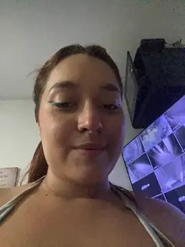 Snapshot of Emily_Harpeer chatting on 03.08.26 Emily Harpeer online show from 03.08.26