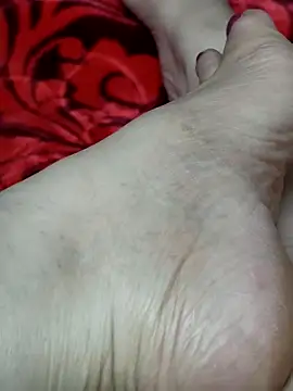 Snapshot of Warda_Egy chatting on 04.12.26 Warda Egy online show from 04.12.26