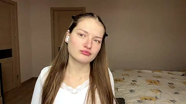 Snapshot of Milayouknow chatting on 02.13.26 Milayouknow online show from 02.13.26