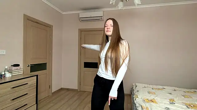 Snapshot of Milayouknow chatting on 02.16.26 Milayouknow online show from 02.16.26