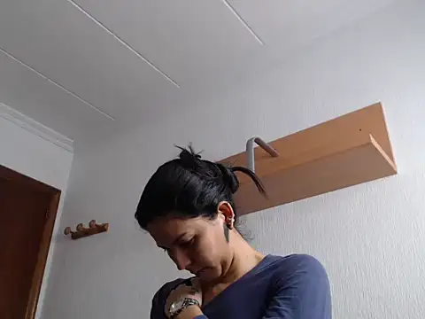 ZeforAitanna online show from 02.11.26