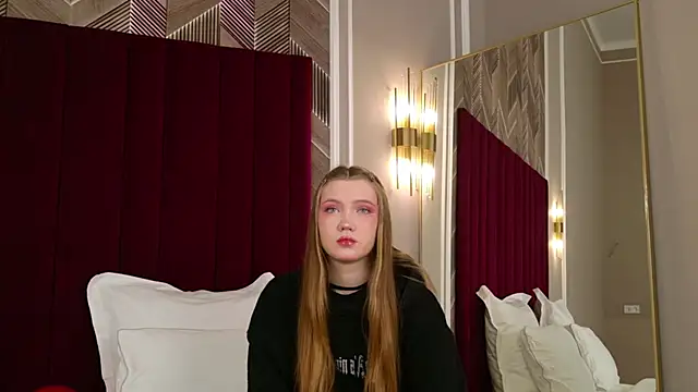 Snapshot of StacyHicks chatting on 02.28.26 StacyHicks online show from 02.28.26