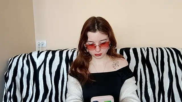 Snapshot of LanitaHemple chatting on 04.14.26 LanitaHemple online show from 04.14.26