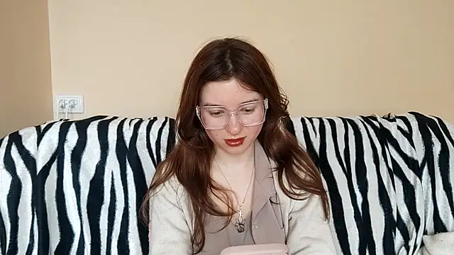 Snapshot of LanitaHemple chatting on 04.17.26 LanitaHemple online show from 04.17.26