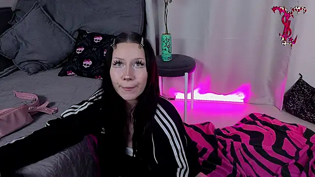 Snapshot of xdigitalxhoe chatting on 06.01.26 xdigitalxhoe online show from 06.01.26