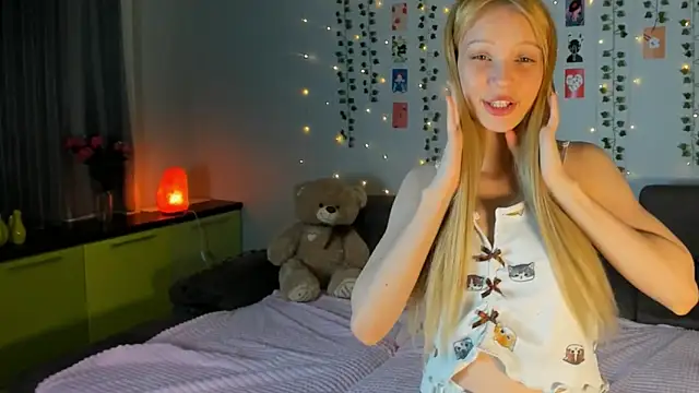 Kiracute18 online show from 04.24.26