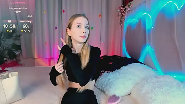 Snapshot of lada2k4 chatting on 04.15.26 lada2k4 online show from 04.15.26