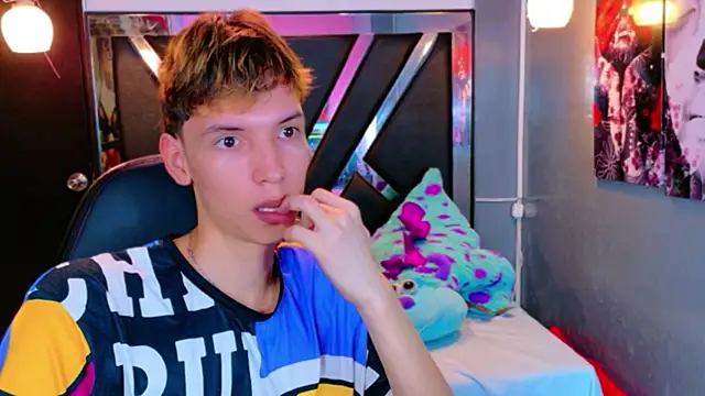 Liam Green1 online show from 02.22.26