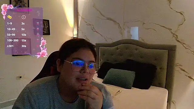 Snapshot of Nina_rouge77 chatting on 02.18.26 Nina rouge77 online show from 02.18.26