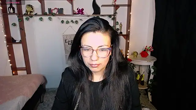 QueenRose94 online show from 02.23.26