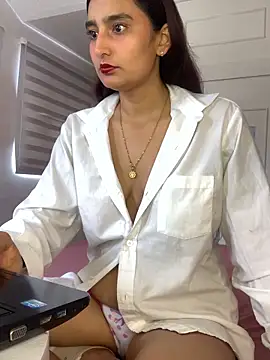 Snapshot of -BabyLuna chatting on 02.21.26 -BabyLuna online show from 02.21.26