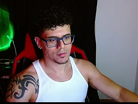 Snapshot of Logan0626 chatting on 02.11.26 Logan0626 online show from 02.11.26