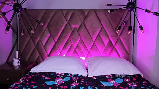 Aris Suarez online show from 04.10.26