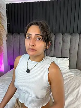 Nanda vixen  online show from 04.02.26