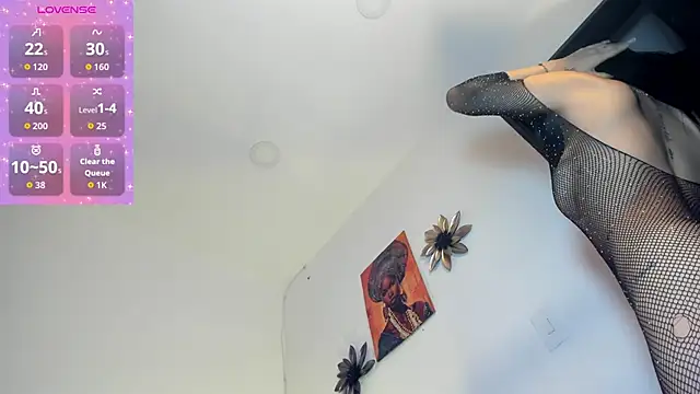 MiaEvans0 online show from 05.14.26