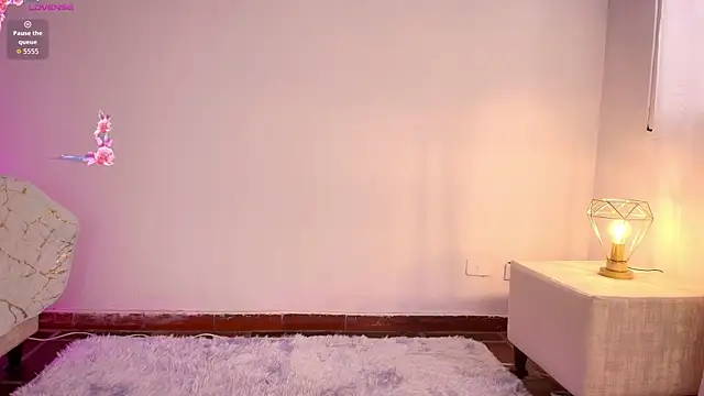 Ariana Castillo   online show from 03.26.26