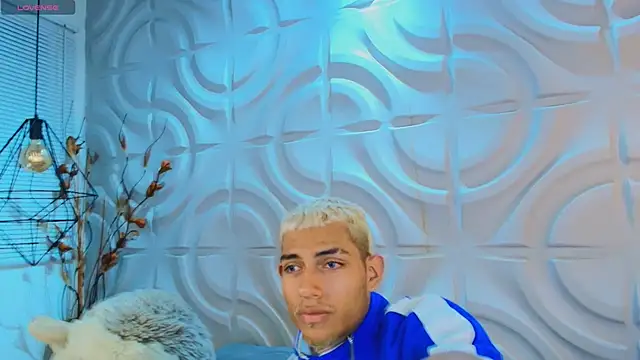 ItsZairen online show from 03.29.26