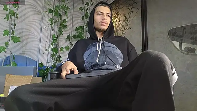 ItsZairen online show from 06.12.26