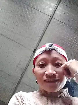 Snapshot of Linka998 chatting on 02.19.26 Linka998 online show from 02.19.26