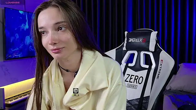 AnnyShore online show from 03.28.26