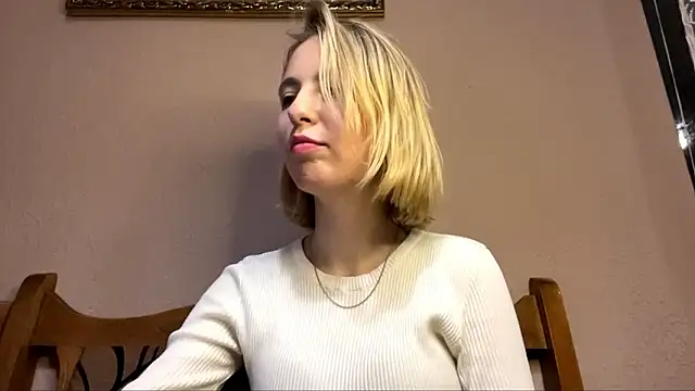 CharmingBlonde online show from 02.10.26