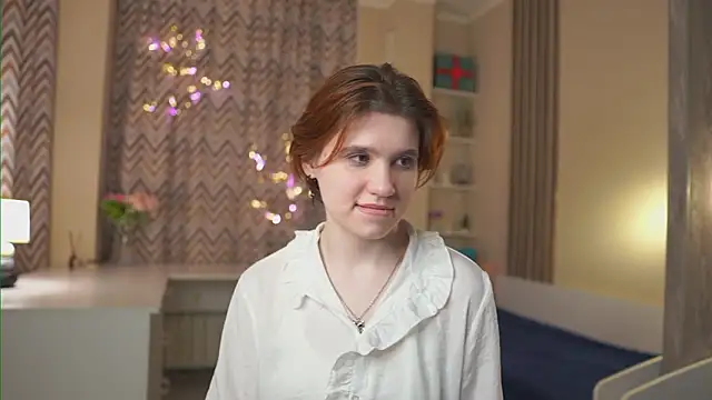 Snapshot of BelleHayton chatting on 02.17.26 BelleHayton online show from 02.17.26