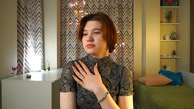 Snapshot of BelleHayton chatting on 02.28.26 BelleHayton online show from 02.28.26