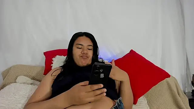 Snapshot of lumi_bellx chatting on 02.19.26 lumi bellx online show from 02.19.26