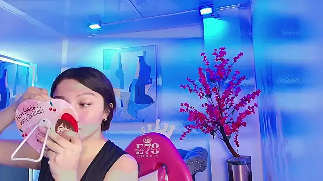 Chloe dolly online show from 04.21.26