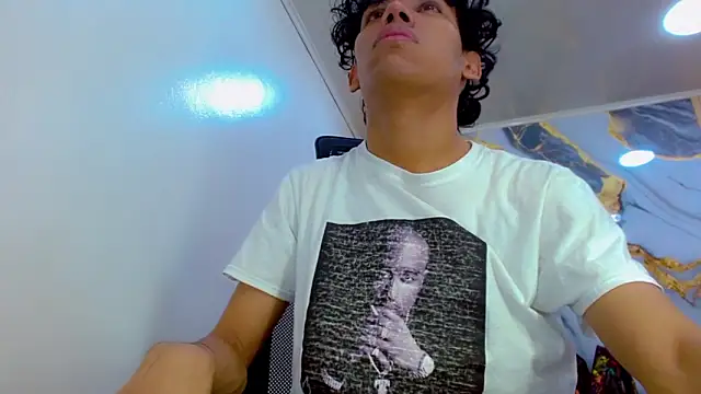 Snapshot of DaviidBuckx_ chatting on 02.21.26 DaviidBuckx online show from 02.21.26