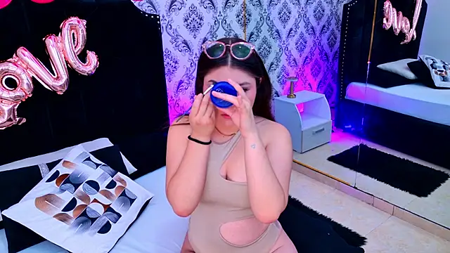 Snapshot of Mia_Reize chatting on 02.19.26 Mia Reize online show from 02.19.26