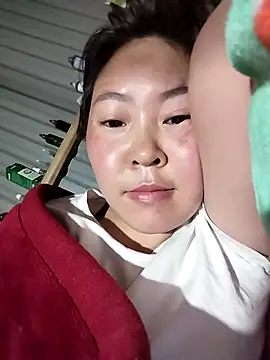 Yiyoongg online show from 02.28.26