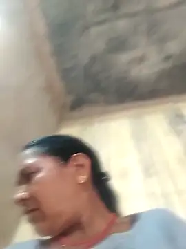 Snapshot of Loomaraj chatting on 02.20.26 Loomaraj online show from 02.20.26