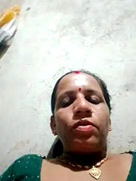 Snapshot of Anitarakkoli chatting on 05.20.26 Anitarakkoli online show from 05.20.26