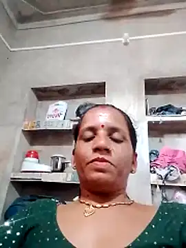 Snapshot of Anitarakkoli chatting on 05.21.26 Anitarakkoli online show from 05.21.26