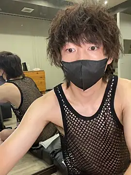 Snapshot of --ha-ru-- chatting on 06.13.26 --ha-ru-- online show from 06.13.26
