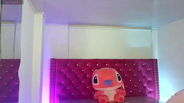 Snapshot of babyy_nicols_m chatting on 02.19.26 babyy nicols m online show from 02.19.26