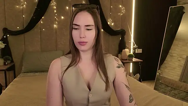 Arielle Vade online show from 06.06.26
