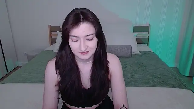 Snapshot of RosieGloom chatting on 03.24.26 RosieGloom online show from 03.24.26