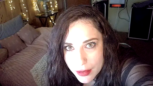 VelvetBrunetteXo online show from 04.07.26