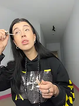 Snapshot of Aurora_404 chatting on 04.04.26 Aurora 404 online show from 04.04.26