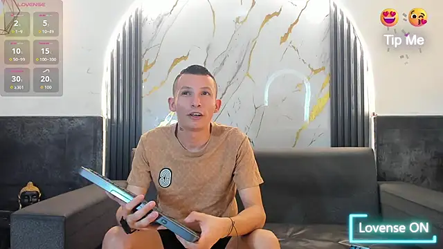 Isaak 26 online show from 04.08.26