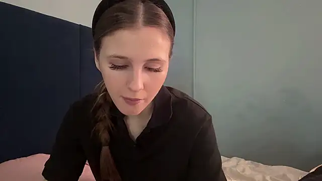 Snapshot of LinaWills chatting on 02.09.26 LinaWills online show from 02.09.26