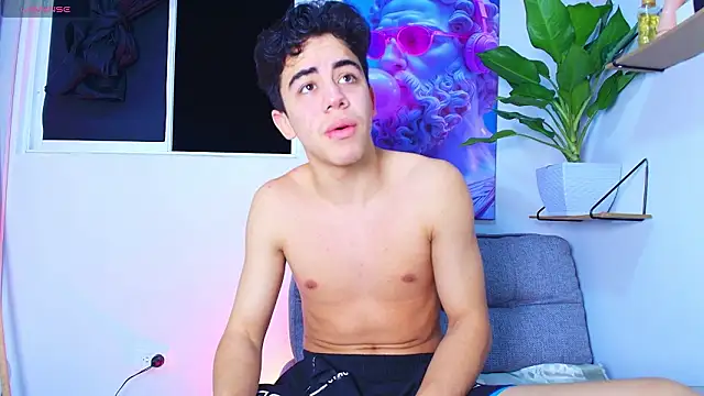 Snapshot of Gael_moon_ chatting on 03.01.26 Gael moon online show from 03.01.26